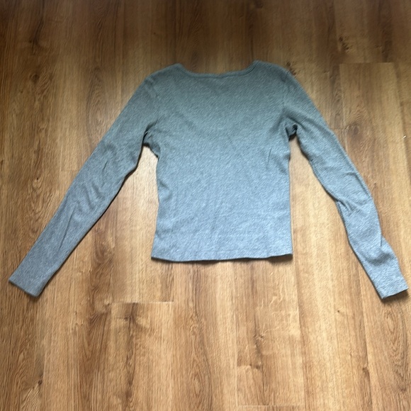 Universal Thread Ribbed V-neck Long Sleeve Top - Picture 4 of 5